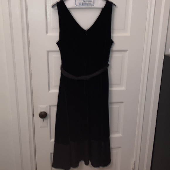 DKNY Black Velvet Satin Trim Dress black size 12 - Picture 7 of 8